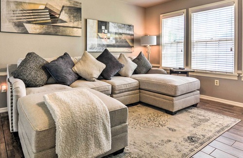 Fayetteville House | Fayetteville Home w/ Patio - 3 ½ Mi to Downtown