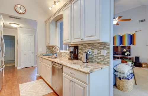 Fayetteville House | Fayetteville Retreat w/Hot Tub & Fenced Yard