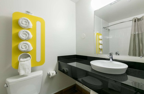 Hunters Point Hotel | Feather Factory Hotel