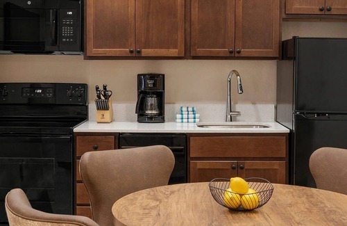 Pagosa Springs Resort | Feb 6-10! Large 2-bedroom resort in amazing Pagosa Springs - Sleeps 8