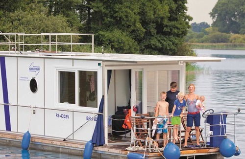 Zeuthen Boat Rental | Febomobil 990 - Kuhnle-Tours Zeuthen