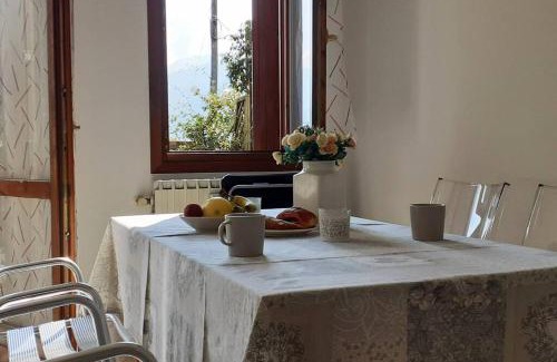 Lovere Old Town Apartment | Feel at Home - CASA LOREDANA