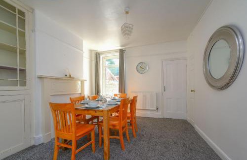 Swindon House | Feel at Home in Durham, Cosy 3-Bed Home for 5, Free Parking & Wi-Fi