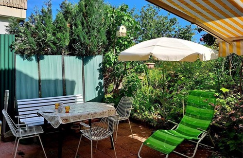 Neustadt-Gimmeldingen Apartment | Feel-good & wellness oasis - apartment/apartment, shower, WC, quiet