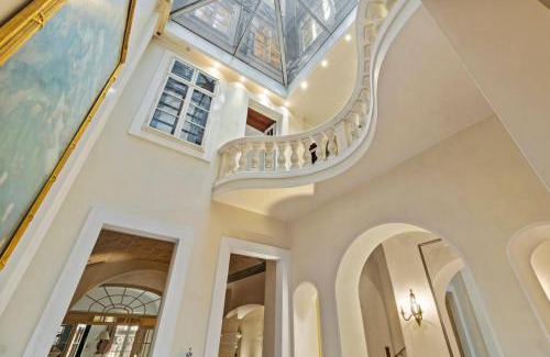 Innere Stadt Apartment | Feel History & Enjoy Luxury