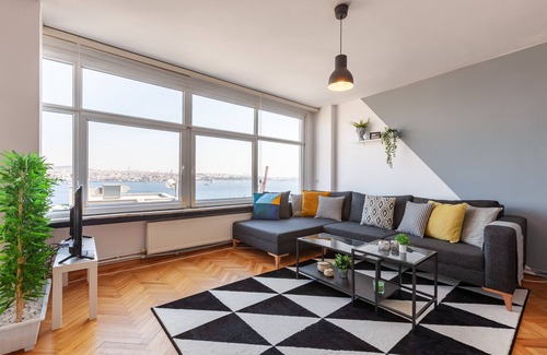 Kabatas House | Feel the breeze from the Bosphorus