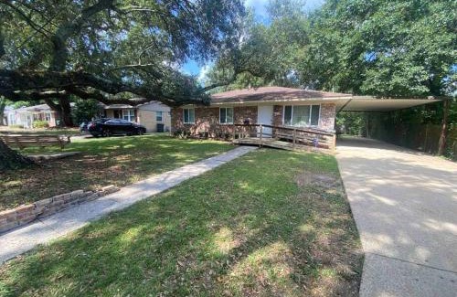 Gulfport Apartment | Feels like HOME escape, 1/2 Mile to beach