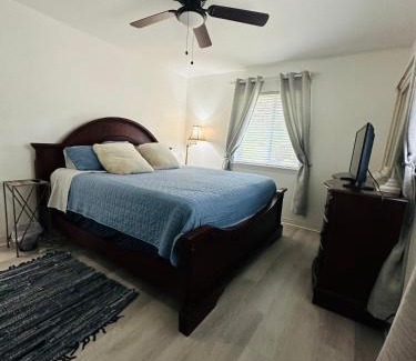 Gulfport Apartment | Feels like HOME escape, 1/2 Mile to beach