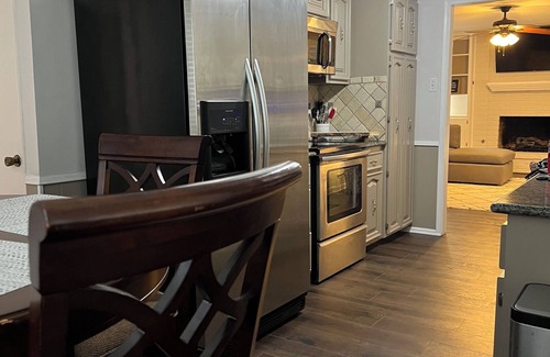 North San Antonio - SAT House | Feels like home.nCozy home in a quiet family-friendly neighborhood.