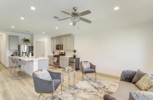 Clodine House | Fenced Yard and Home Office Quiet Home in Richmond