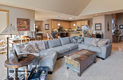 Redmond House | Fenced Yard, Mountain View, Your Home Away From Home
