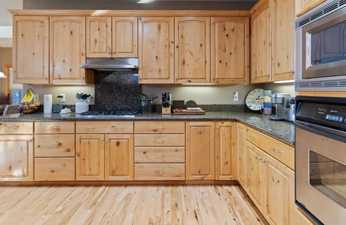 Redmond House | Fenced Yard, Mountain View, Your Home Away From Home