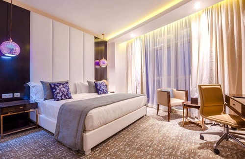 Ben ʼAknoun Hotel | Ferdi Lilly