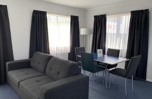 Waipukurau Hotel | Fergussons Motor Lodge
