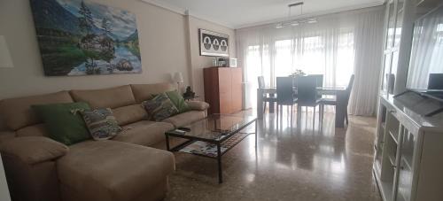 Los Remedios Apartment | Feria apartment, near Plaza España