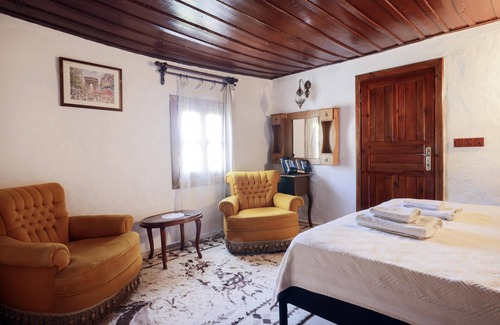 Konak Bed & Breakfast | Feride Suit For 3