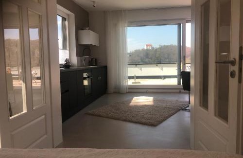 Riedenburg Apartment | Ferienchalet Burgenblick