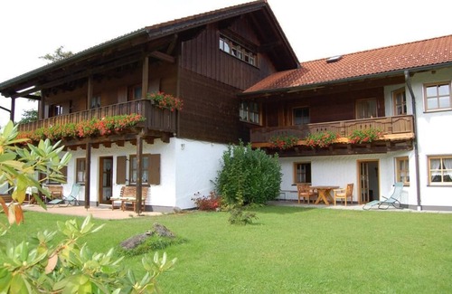 Bayerisch Eisenstein Apartment | Feriendomizil in unberührter Natur, separater Eingang und Terrasse