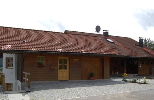 Bayerisch Eisenstein Apartment | Feriendomizil in unberührter Natur, separater Eingang und Terrasse