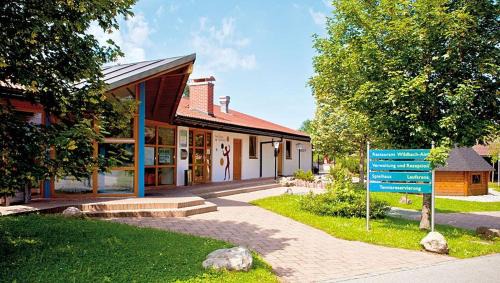 Schwarzenbach House | Ferienhäuser im Feriendorf Weissensee im Allgäu F2