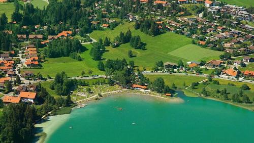 Schwarzenbach House | Ferienhäuser im Feriendorf Weissensee im Allgäu F2