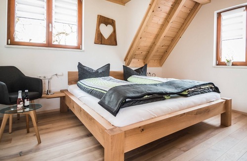 Guckinsdorf Apartment | Ferienhaus 80qm, 2 Schlafzimmer für 2-4 Personen