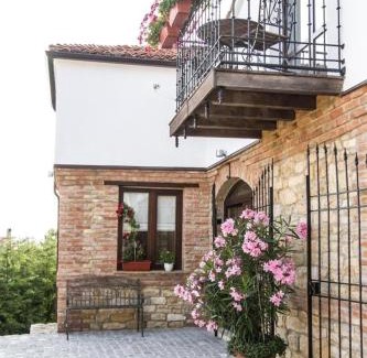 Varna House | Ferienhaus auf zwei Etagen, mit Garten und überdachtem Grillplatz