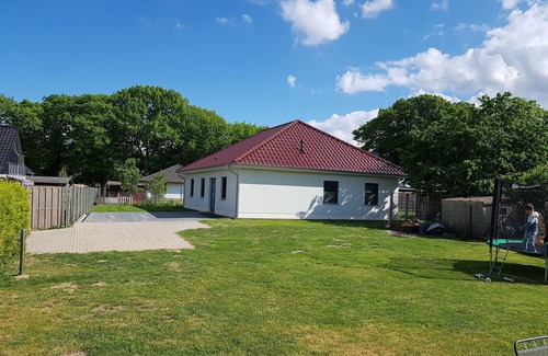 Quetzin House | Ferienhaus Bungalow in Plau am See mit top Ausstattung und Viel Platz!