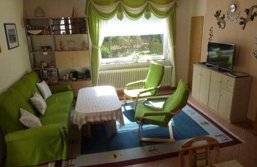 Berumbur House | Ferienhaus "Finkennest"