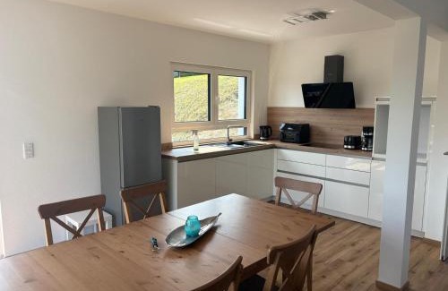 Birken-Honigsessen Apartment | Ferienhaus Kölzer Weg Erdgeschoss mit E-Auto Ladestation