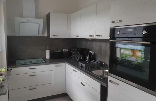 Sallgast House | Ferienhaus Kurio