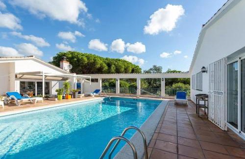 La Roca de Malvet House | Ferienhaus mit 2 Schlafzimmern und großem Pool in Santa Cristina d'Aro
