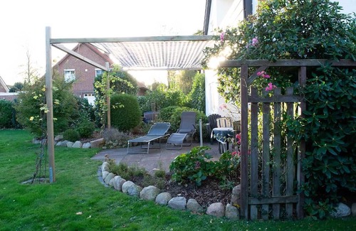 Langen b. Bremerhaven House | Ferienhaus m. gr. Garten, zw Bremerhaven, Cuxhaven, Wattenmeer, Haustierfreundl
