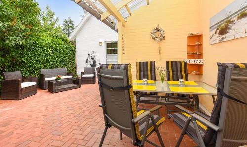 Wangerland House | Ferienhaus Menschen, Meehr & Wilder Wein