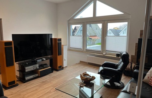 Region Hannover District House | Ferienhaus mit 3 Schlafzimmern, 2 Bädern und Garten - Ideal für Familien