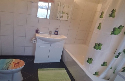 Werder Apartment | Ferienhaus mit 65 qm, 1 Schlafzimmer, Wohn-/schlafzimmer, Küche, Terrasse, Max. 4 Personen