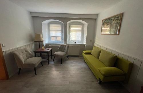 Freyburg Apartment | Ferienhaus mit Garten und Terrasse, zentral und ruhig