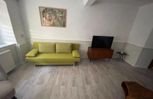 Freyburg Apartment | Ferienhaus mit Garten und Terrasse, zentral und ruhig