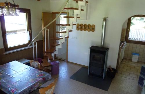 Pohla House | Ferienhaus mit Kamin , Terrasse und Aussensauna
