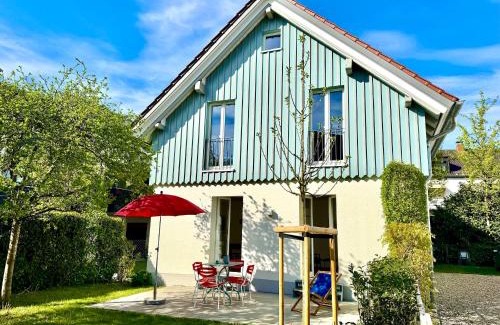 Aschach House | Ferienhaus 's Sommerhäusle - gemütlich und modern mit Garten in Lindau
