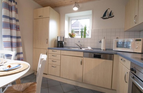 Fahretoft House | Ferienhaus Seestern - Familienfreundliches Ferienhaus für 5 Personen mit Sauna und Garten. Hunde Willkommen!