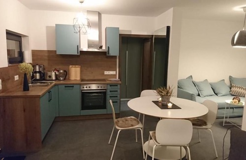 Rotha Apartment | Ferienhaus sonnenWIND am Hainer See