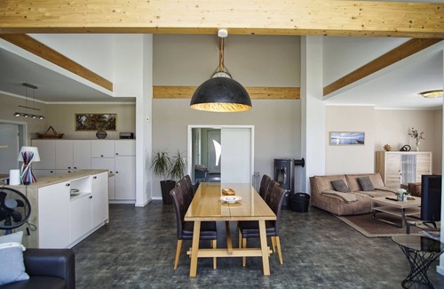 Trent House | Ferienhaus Windrose - Modernes Haus mit Kamin und Eigener Sauna Sowie Garten - Ferienhaus Windrose