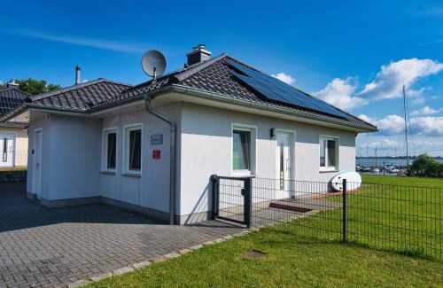 Stahlbrode Apartment | Ferienhaushälfte "Meerblick"