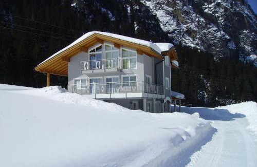 Sankt Leonhard im Pitztal Apartment | Ferienwohnung Höllrigl