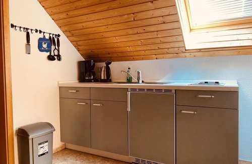 Reinhardtsdorf-Schoena Apartment | Ferienwohnung "häntzschelstiege", 1 Schlafraum - Ferienhaus Kaiserkrone