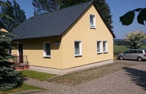 Reinhardtsdorf-Schoena Apartment | Ferienwohnung "häntzschelstiege", 1 Schlafraum - Ferienhaus Kaiserkrone