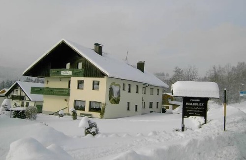 Bayerisch Eisenstein Apartment | Ferienwohnung im Bayerischen Wald mit Blick auf den großen Arber.