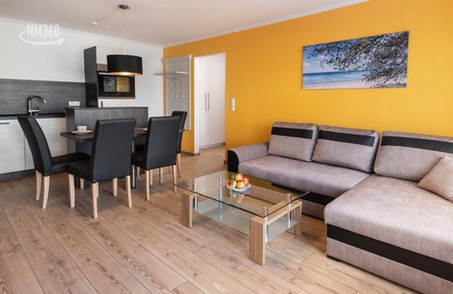 Monchgut-Granitz Apartment | Ferienwohnanlage ODINs Blick - Wohnung 12 - direkt am Privatstrand, mit Sauna, Garten
