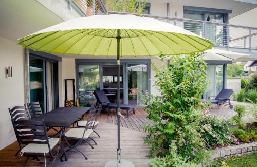Kressbronn Apartment | Ferienwohnung Seeufer - Exklusiv direkt am See mit großer Terrasse in Kressbronn